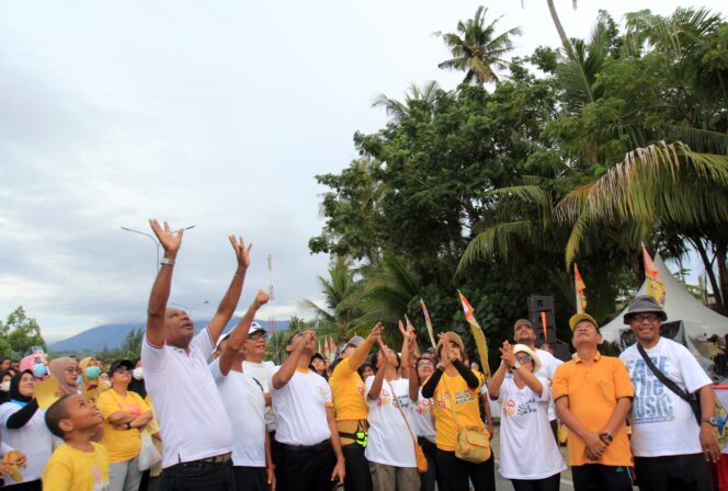 
					Relawan Mace For PW : Paulus Waterpauw Berkomitmen Membangun Papua