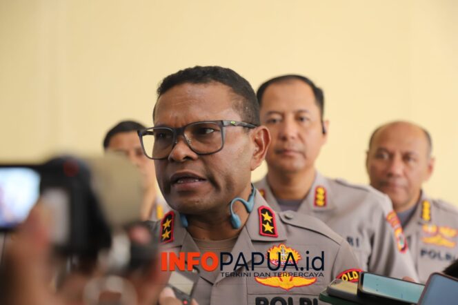 
					Polda Papua Kirim Satu Peleton Personil Kejar Pelaku Pembunuhan Warga di Yalimo