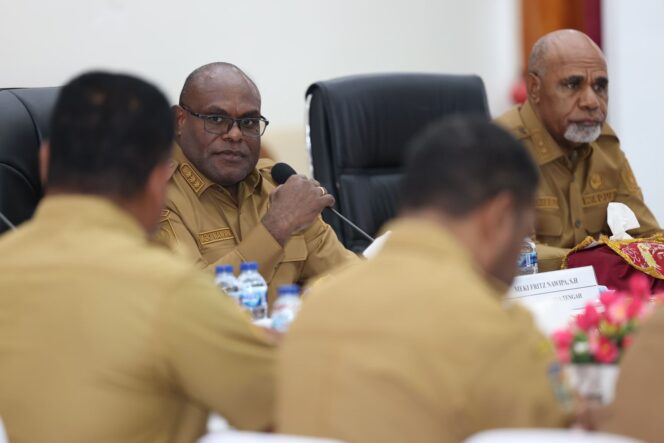 
					Pemprov Papua Tengah Terapkan Kebijakan Baru: 90% Pegawai Honorer OAP Mulai April 2025
