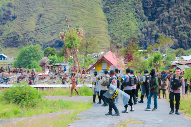 
					Ops Damai Cartenz-2025 Ungkap Data Bentrokan Pilkada Di Mulia: 12 Meninggal, KKB Terlibat,