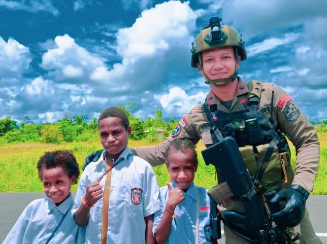 
					Bawa Pesan Damai, Satgas Ops Damai Cartenz-2025 Sapa Anak-anak Sekolah di Nduga