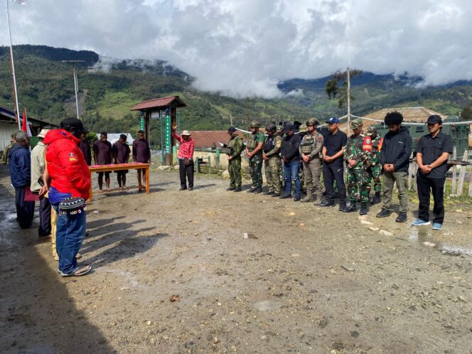 
					Empat Anggota KKB Kodap III Sinak Nyatakan Ikrar Setia kepada NKRI di Puncak
