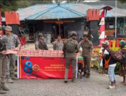 Sambut HUT Brimob ke-80, Satgas Tindak Paniai Bagikan Paket Makanan untuk Warga di Enarotali, Paniai