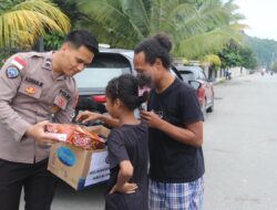 Satgas Humas Ops Damai Cartenz Berbagi Keceriaan Dengan Anak-Anak Nolokla Sentani