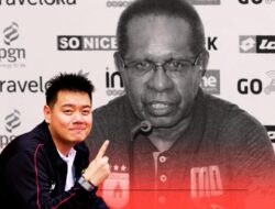 Kemenangan Persipura  untuk Sang Legenda Metusala Dwaramury