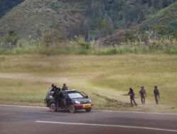 Satgas Damai Cartenz Pastikan Keamanan Bandara Bilogai