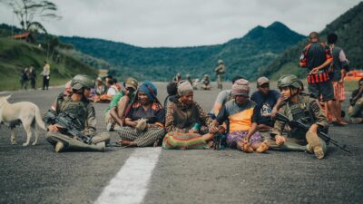 Amankan Aktivitas Ekonomi Warga, Satgas Ops Damai Cartenz-2026 Perkuat Rasa Aman di Kiwirok, Pegunungan Bintang