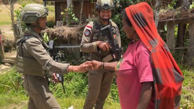 Patroli di Ilaga, Menjaga Keamanan Sambil Membangun Percakapan dengan Warga