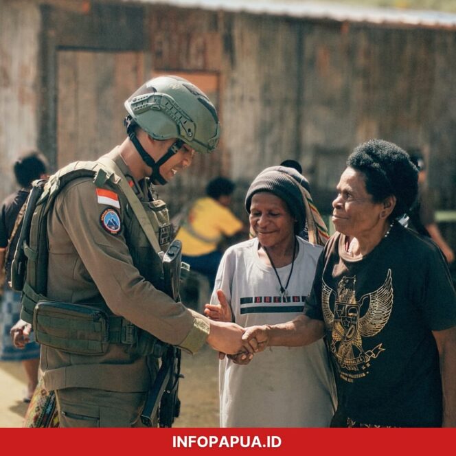 
					Satgas Damai Cartenz Hadir di Tengah Masyarakat, Pastikan Ibadah Berjalan Aman di Distrik Kiwirok