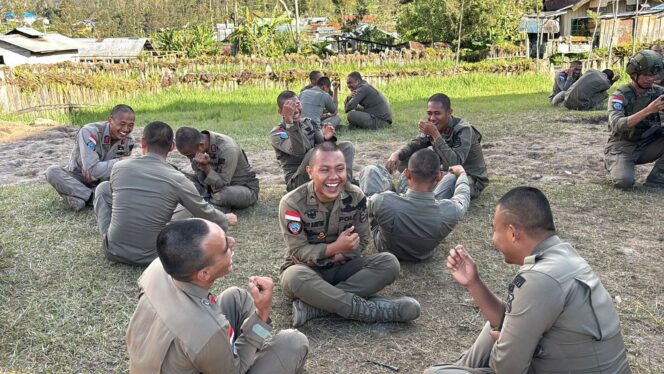 
					Satgas Damai Cartenz Tingkatkan Soliditas Personel Lewat Layanan Psikologi dan Kesehatan
