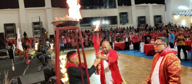 
					Pesan Gubernur Papua Saat Melantik BPP Ikemal : Perkuat Solidaritas