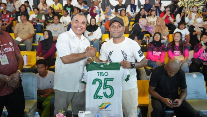 
					Kapolda Papua Tengah Imbau Jajaran Fasilitasi Nobar Piala Dunia untuk Masyarakat
