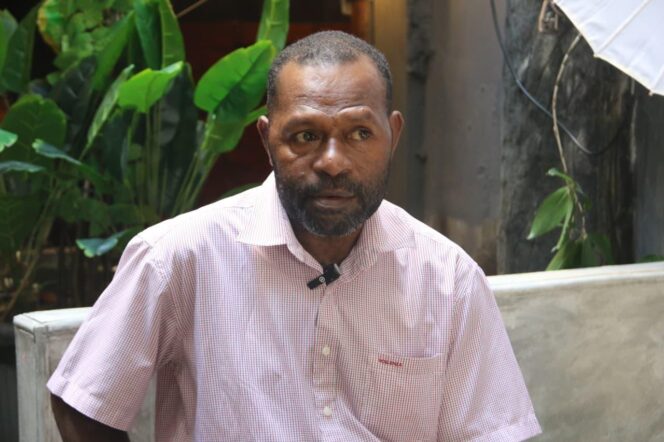 
					Bukan Cuma Angkat Senjata, Peran Ganda Satgas Damai Cartenz 2026 Dipuji Tokoh Papua