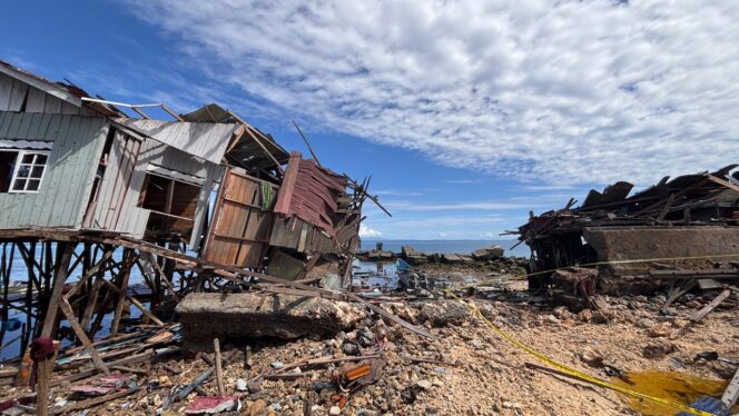 
					Bom Meledak, Lima Orang Meninggal di Biak
